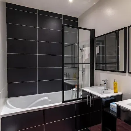 Bel Hyper Centre, 2 Avec Sdb * סומור